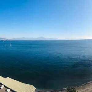 Couette-café Vista Mare, Naples